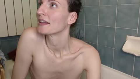 yulla dao online show from February 2025 08:05:01 PM