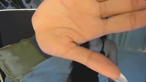 SASSY YUMI online show from November 2025 02:00:02 AM