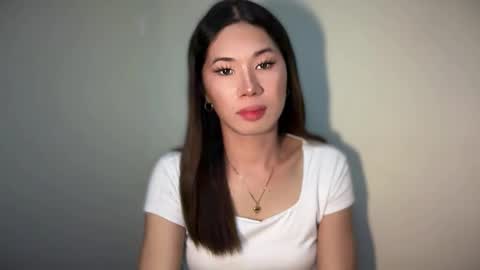 Snapshot of yumi_lovex chatting on January 2026 05:46:02 AM Yumi online show from January 2026 05:46:02 AM