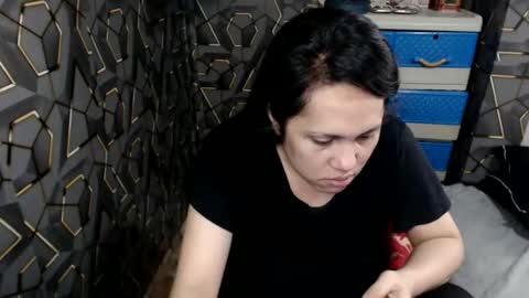 yumi online show from October 2025 02:33:01 AM