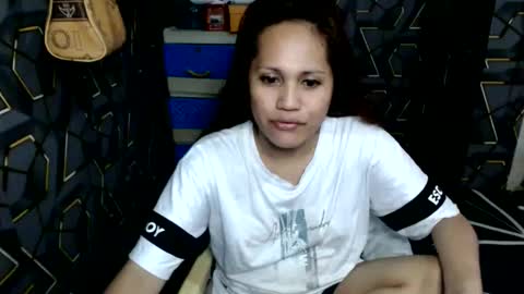 Snapshot of yumi_white chatting on June 2026 12:32:02 AM yumi online show from June 2026 12:32:02 AM