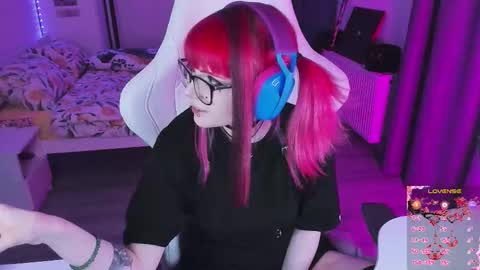 Yumi 3 online show from December 2025 10:38:01 PM