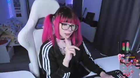 Snapshot of yumi_youkai chatting on June 2026 02:36:02 AM Yumi 3 online show from June 2026 02:36:02 AM