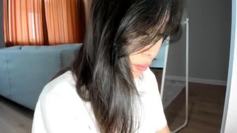 Yumi online show from December 2024 06:52:01 AM