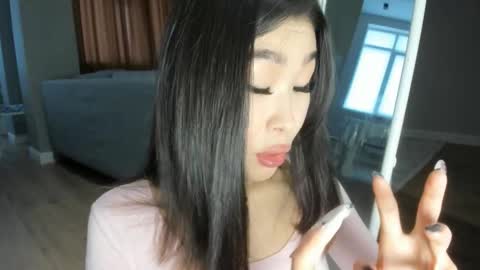 Yumi online show from December 2024 04:47:02 AM