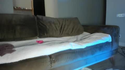 Yumi online show from February 2025 07:34:02 AM