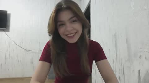 yummy_chica online show from October 2025 10:39:02 PM