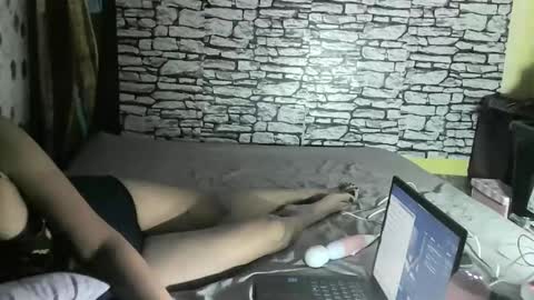 yummyhottiemom online show from February 2025 08:00:01 PM