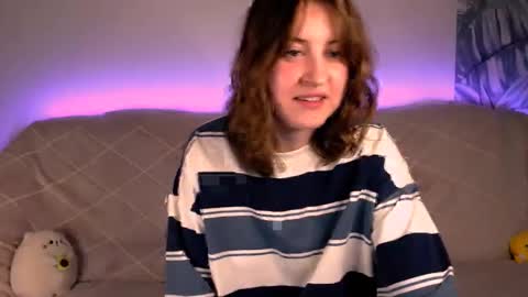 YummyPolly online show from September 2025 11:04:02 PM