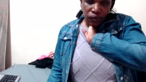 Snapshot of yummytittsxx chatting on July 2026 07:27:02 PM yummytittsxx online show from July 2026 07:27:02 PM