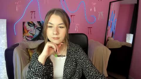 Snapshot of yuna_kim_ chatting on April 2026 12:17:01 PM Yuna online show from April 2026 12:17:01 PM