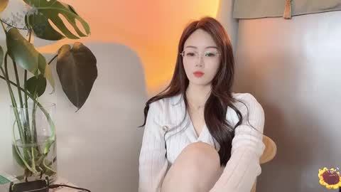 YunEr online show from February 2025 06:40:01 AM