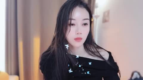 YunEr online show from December 2025 04:18:02 AM