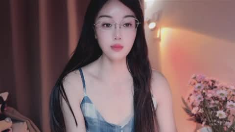 Snapshot of yuner0715 chatting on June 2026 02:20:01 AM YunEr online show from June 2026 02:20:01 AM