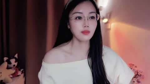 Snapshot of yuner0715 chatting on June 2026 03:11:02 AM YunEr online show from June 2026 03:11:02 AM