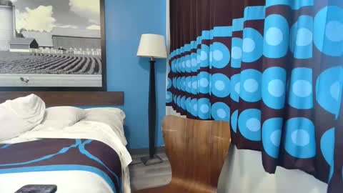 yungbul1 online show from December 2025 09:31:02 PM