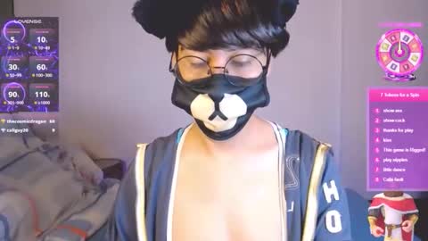 Snapshot of yuniorb chatting on November 2025 03:50:01 AM the puppy boy online show from November 2025 03:50:01 AM