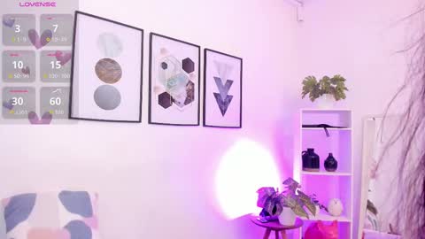 Yunna online show from September 2025 11:32:02 AM