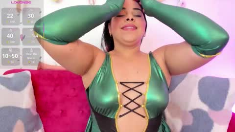 Yunna online show from December 2025 11:40:02 AM