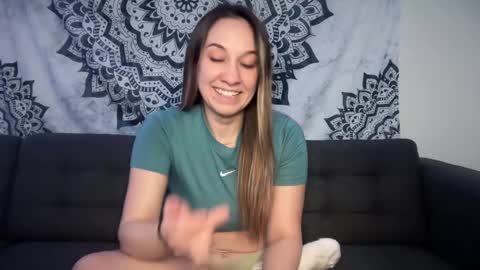 yurdreams_22 online show from November 2025 05:35:01 AM