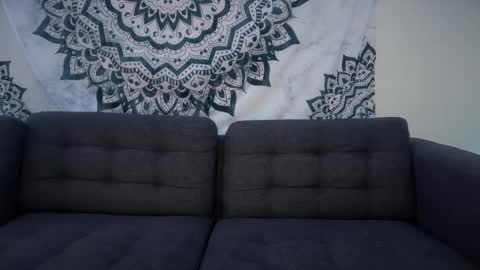 yurdreams_22 online show from November 2025 04:27:01 PM