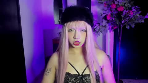 Snapshot of yuri_kay chatting on May 2026 07:53:02 PM Yuri Kay online show from May 2026 07:53:02 PM