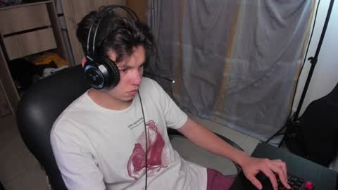 yurii_moody online show from December 2024 02:02:02 AM