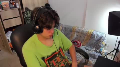 yurii_moody online show from October 2025 05:04:02 PM