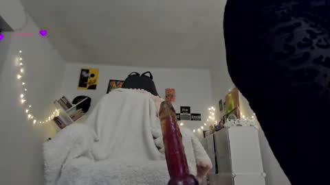 paola online show from March 2025 02:08:02 AM