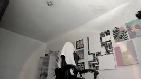 paola online show from May 2026 02:17:01 AM