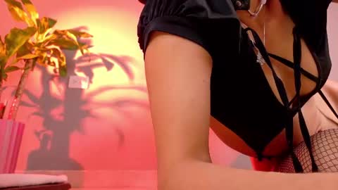 Snapshot of yuyi_cam chatting on July 2026 01:56:01 AM Yuyi Cam online show from July 2026 01:56:01 AM