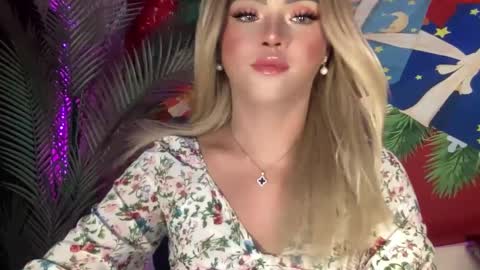 Miss Cali online show from December 2024 10:37:01 PM