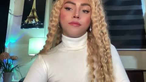 Miss Cali online show from October 2025 07:57:02 PM