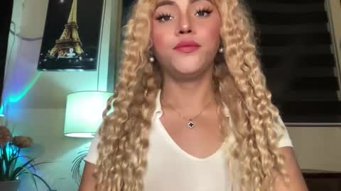 Miss Cali online show from October 2025 05:57:02 PM