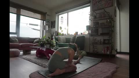 Yucky online show from January 2025 11:47:01 PM