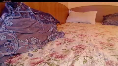 Snapshot of yzza_suave chatting on February 2025 02:35:02 PM yzza_suave online show from February 2025 02:35:02 PM