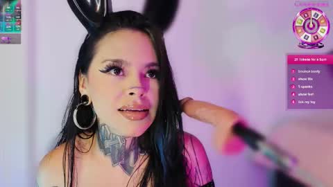 Snapshot of z_e_t_h_a chatting on September 2025 04:45:02 AM tazzie online show from September 2025 04:45:02 AM