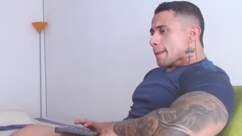 Snapshot of zac_colleng07 chatting on January 2025 07:53:01 PM Zac Colleng online show from January 2025 07:53:01 PM