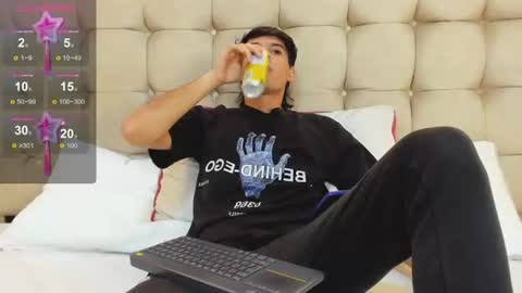 zack23__ online show from July 2026 03:34:01 AM