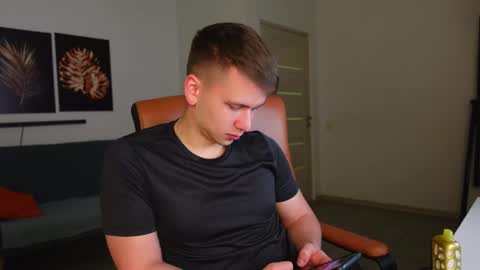ZACK GILLIAN online show from May 2026 08:03:02 PM