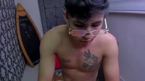 Snapshot of zack_horny19 chatting on March 2025 07:13:02 AM Zack online show from March 2025 07:13:02 AM