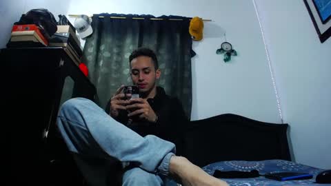 Snapshot of zackdriussyx chatting on February 2025 04:57:02 AM zackdriussyx online show from February 2025 04:57:02 AM