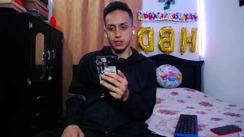 Snapshot of zackdriussyx chatting on March 2025 04:30:02 AM zackdriussyx online show from March 2025 04:30:02 AM