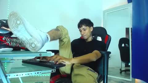 zack online show from December 2024 02:19:01 AM