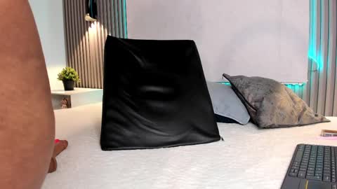 zafira online show from February 2025 05:48:01 PM