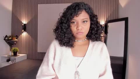 zafira online show from November 2025 01:58:02 PM