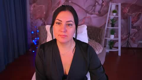 Zafiramoonn online show from November 2025 01:39:02 PM