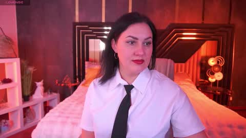 Zafiramoonn online show from December 2025 03:49:02 PM