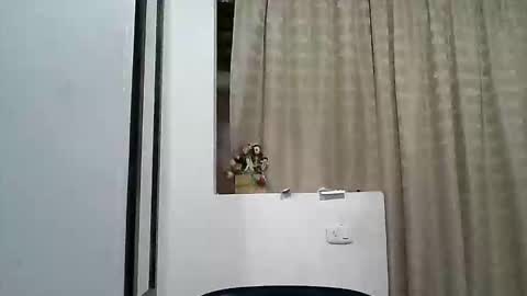 Snapshot of zafiro_rubi chatting on April 2026 06:31:01 PM Zafiro online show from April 2026 06:31:01 PM