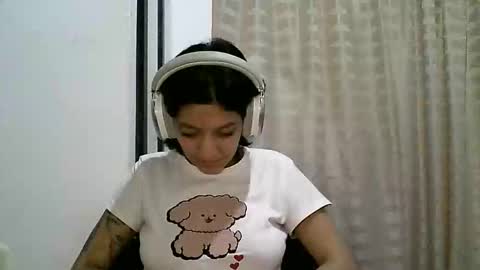 Snapshot of zafiro_rubi chatting on April 2026 02:56:02 PM Zafiro online show from April 2026 02:56:02 PM